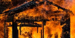 7 Arti Mimpi Rumah Kebakaran Hingga Api Bernyala-nyala