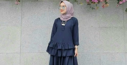 20+ Gamis Biru Dongker Muslim Wanita Indah dan Elegan 2022