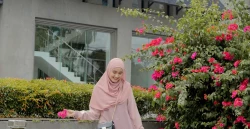 20+ Gamis Gaya Malaysia yang Sangat Cocok untuk Anak Muda
